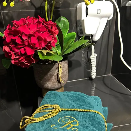 Vecchia R Guest house