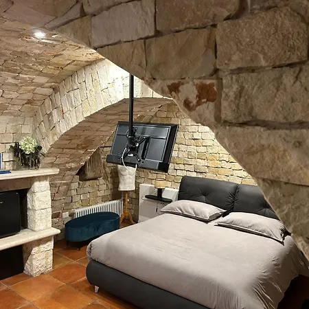 Vecchia R Vendégház Bari